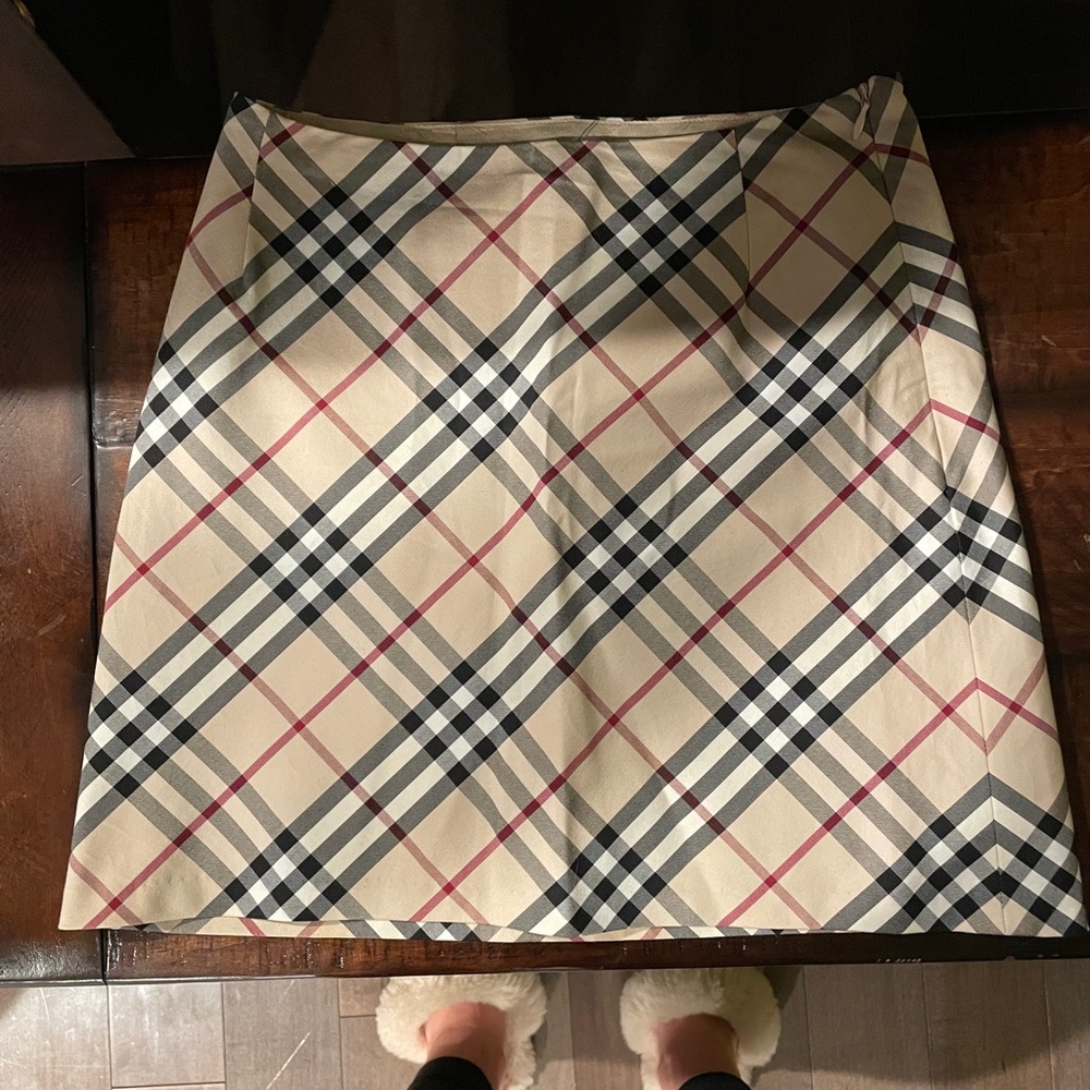 Burberry skirt